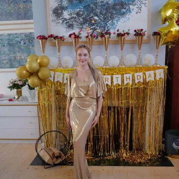 Hurem oduševila na 42. rođendanu – pokazala kćeri i iznenadila s čak četiri torte