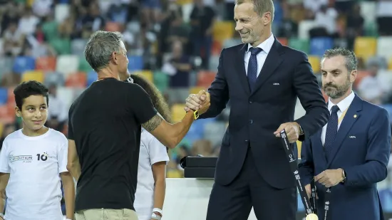 Dvoje djece iz Palestine dobilo posebnu čast na UEFA-inom Superkupu