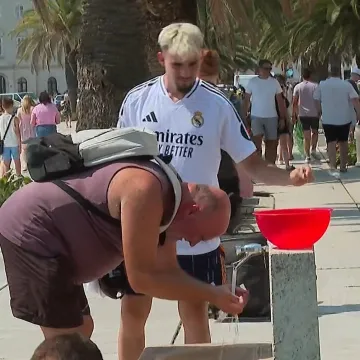 Jedini spas od paklenih vrućina je klima! Turist:' Radi non-stop, gazde 'pi**e, mi ne gasimo'