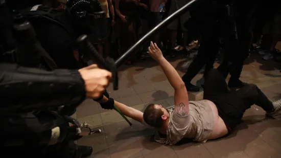 Suzavci, kordoni žandarmerije i brutalnost na najjače: Ovako izgleda stvarnost kod naših susjeda
