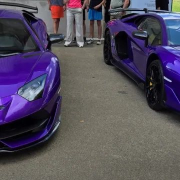 Zaplijenili luksuzne superautomobile, i ljubičasti Lamborghini ostao bez vlasnika
