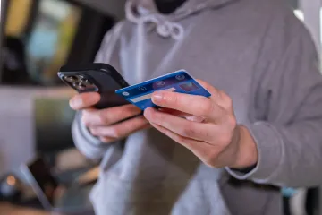 Muškarac (57) instalirao aplikaciju na mobitel, ostao bez 17.000 eura