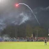 Divljanje u Vinkovcima! Policija otvorila istragu protiv navijača Hajduka i Cibalije, ima svega