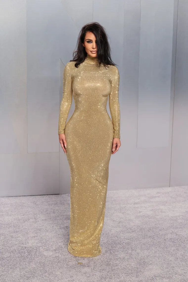 Jo&scaron; uvijek se priča o haljini koju je Kim Kardashian nosila na zabavi: 'Izgleda kao 18+ glumica'