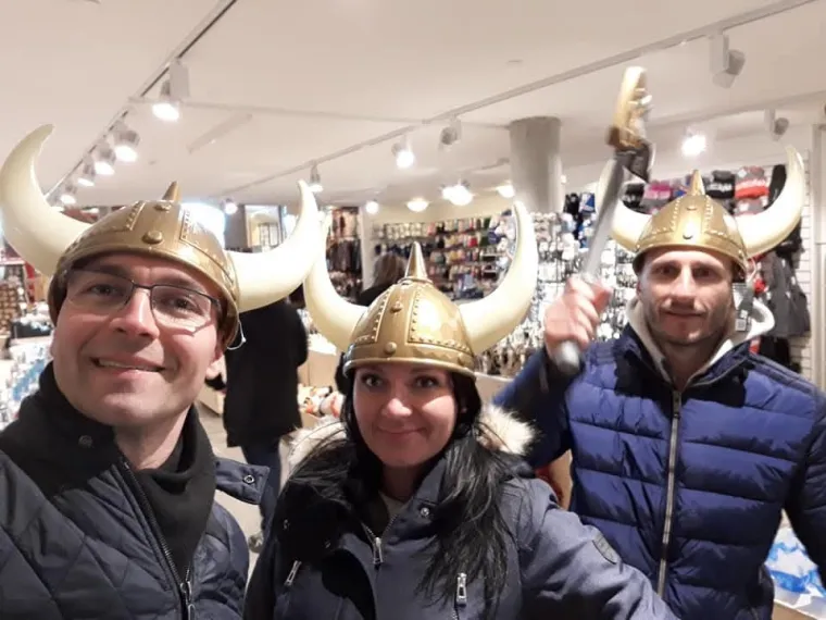 Rade u čarapama, zbog mamurluka ne moraju na posao: 'Odmah su mi rekli - nisi ti za Island'