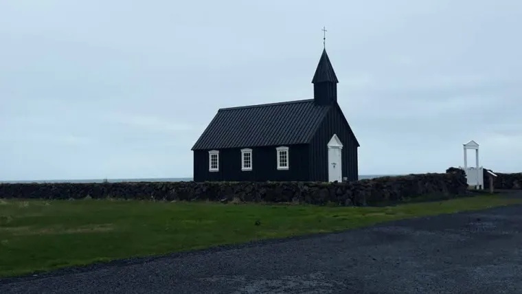 Rade u čarapama, zbog mamurluka ne moraju na posao: 'Odmah su mi rekli - nisi ti za Island'