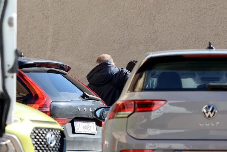 Treći nasilnik koji je prebio tinejdžera u Rijeci i dalje u bijegu: Evo &scaron;to kaže policija