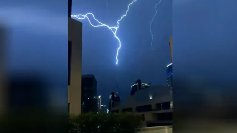 Munja pogodila najvi&scaron;u zgradu na svijetu