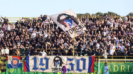 Dok su Hajduk i Istra vodili 'bitku' na terenu, svi su gledali u poruku Torcide