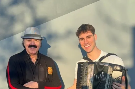 Haris Džinović u pulskoj Areni obilježava 40 godina karijere, a večer otvara mladi harmonika&scaron;