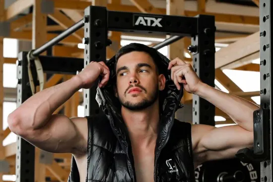 Tko je Karlo kad se kamere ugase? Preživio je veliku traumu i prona&scaron;ao ljubav u realityju