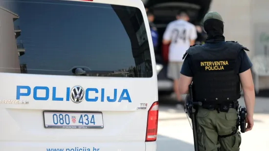 Dojave o bombi u pulskim &scaron;kolama: Evakuirani učenici i profesori