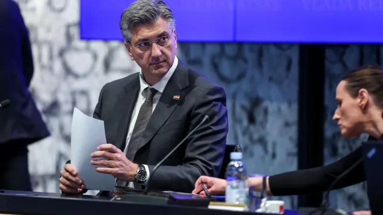 Plenković apelirao na ravnatelje da dovedu učenike u Jasenovac: 'Moraju upoznati bolne stranice povijesti'