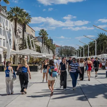 Na jugu Hrvatske dižu naknadu za novorođenčad na 8000 eura: Evo detalja!