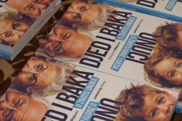 Prva knjiga koja otkriva tajne posebnog odnosa s unucima: 'Blaženo je biti mama, ali...'