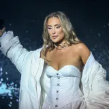 Senidah objavila fotografiju staru 26 godina: Pogledajte kako je izgledala prije svih operacija