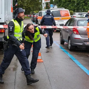 Nožem ranio ljude na željezničkom kolodvoru: Procurila snimka, urlao je dvije riječi