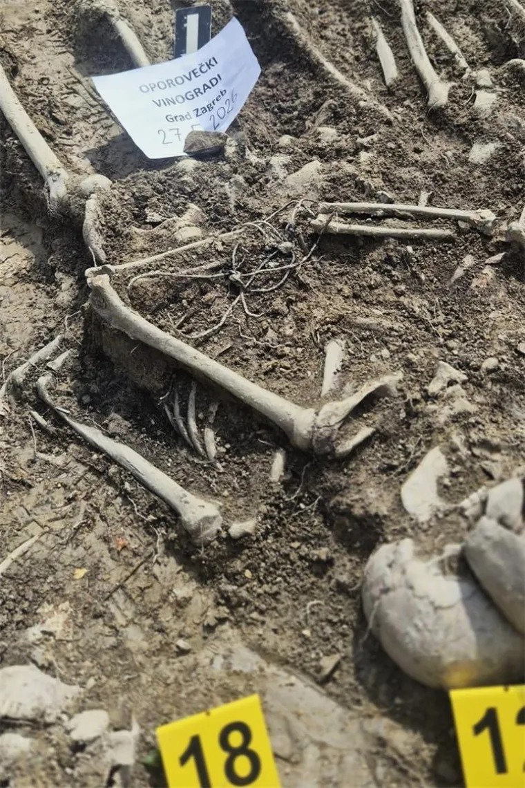 Uznemirujuće otkriće u Dubravi: Prona&scaron;li jo&scaron; jednu masovnu grobnicu, detalji o smrti 29 ljudi su jezivi