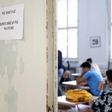 Počela državna matura: Od ove godine jedna velika promjena, ako vas nađu s mobitelom - nije tako 'stra&scaron;no'