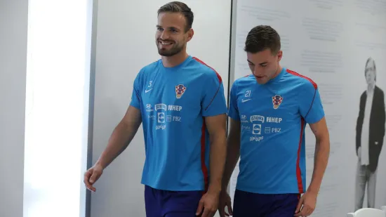 Sučić i Pongračić iza&scaron;li pred novinare: 'Dalić nije bio presretan, nije prvi put da nam se to dogodilo'