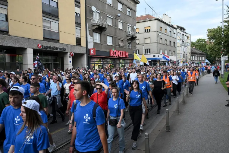 Doznajemo koliko se mladih okupilo na Antunovskom hodu: 'Vidi se na njihovim srcima da nisu umorni'