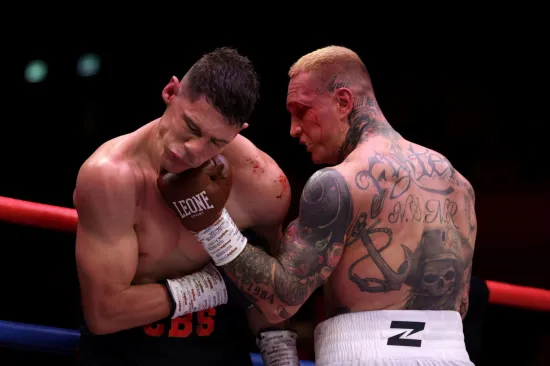 Debi Zuffa Boxing u Europi: Brutalni nokauti, dislocirano rame i mno&scaron;tvo uzbuđenja