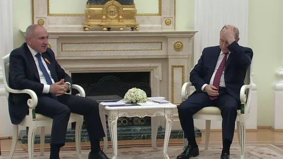 Danas biraju između Rusije i Zapada, suočeni s Putinovim prijetnjama da će zavr&scaron;iti kao Ukrajina