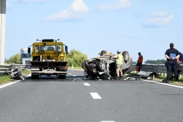 Četiri osobe poginule u te&scaron;kom sudaru na obilaznici, jedna prevezena u bolnici