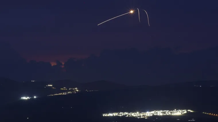 IDF: 'Iran je ispalio balističke rakete prema nama', s druge strane prijete: 'Prijeđene su crvene linije'
