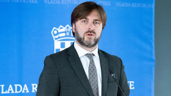 Ministar Ćorić daje izjavu za medije o inflaciji: Danas se sastao s poduzetnicima