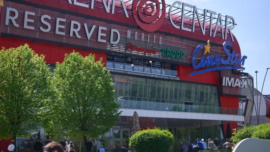 Iz zidova trgovine u Arena Centru čuo se plač, a sada je otkriveno tko se tamo skrivao: 'Izvlačimo i trećeg'