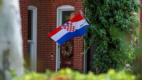 Zavijorile hrvatske zastave: Evo kako su Amerikanci ukrasili Alexandriju za doček Dalića i ekipe
