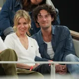 Sienna Miller se udaje: Nekoliko tjedana nakon poroda glumica i 15 godina mlađi maneken se zaručili