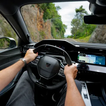 Malo drugačiji test: Peugeot u Istri i na Kvarneru predstavio novi 408 i osvježene modele
