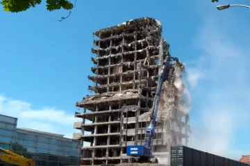 Ubrzo nestaje sjeverna strana Vjesnika, ali vozače zanima samo jedno pitanje