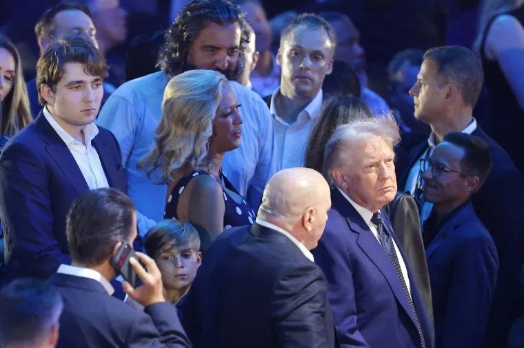 Izgled Barrona Trumpa na UFC spektaklu izazvao lavinu komentara: 'Treba li mu pomoć?'