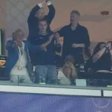 Otkazao koncert zbog bolesti pa pravac na utakmicu: Rod Stewart vatreno navijao s tribina