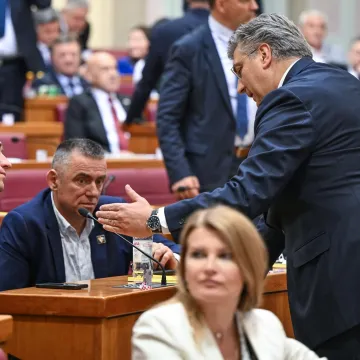 Postojala je o&scaron;trija verzija DP-ove rezolucije. Čeka se reakcija Plenkovića, pitali smo i Milanovića &scaron;to misli