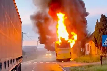 Užasne scene kraj Bjelovara: U zapaljenom autobusu jo&scaron; je bio vozač