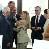 Meloni se hvali da je bacila cigarete, Merz ne 'pu&scaron;i' te priče: Pazite &scaron;to su ulovile kamere