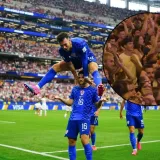 Ovo vrijedi vidjeti jo&scaron; jednom! Pogledajte reakciju navijača na zagrebačkom Trgu na gol Baturine