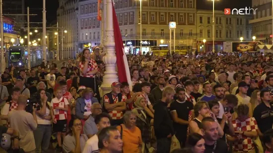 Trg je u tom trenutku 'podrhtavao'! Pogledajte reakciju navijača na pogodak Petra Muse