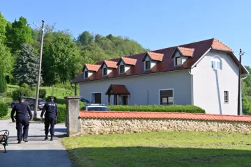 Svećenik (63) sa sjevera zemlje osuđen na gotovo četiri godine zatvora zbog podvođenja maloljetnika