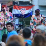 Centar Zagreba gorio je od energije: Ovako je izgledao koncert grupe Let 3 na Europskom trgu