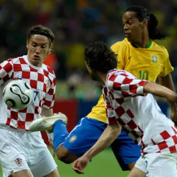 Legendarni Ronaldinho &scaron;okirao svijet: Vraća se iz mirovine, a to je tek početak