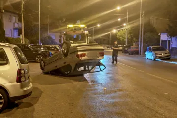 Kr&scaron; i lom u Beogradu: Auto zagrebačkih registracija sudjelovao u te&scaron;kom sudaru