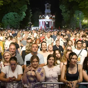 Prava glazbena senzacija stiže u Bjelovar: Obožavatelji u nevjerici nakon objave imena izvođača