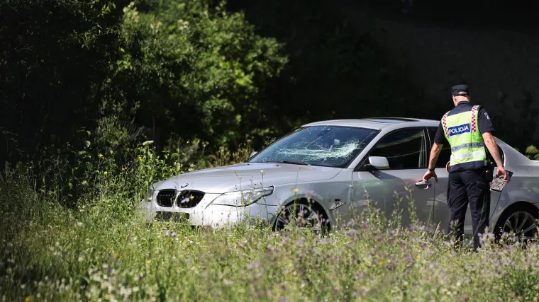 Mladi vozač u BMW-u bježao policiji: Probio rampe, a pazite &scaron;to mu se onda dogodilo
