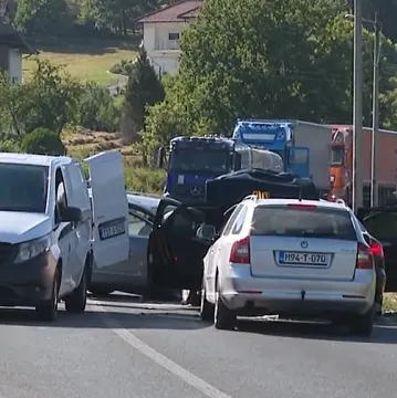 Tragedija u susjedstvu: Troje mrtvih u lančanom sudaru, pojavile se snimke