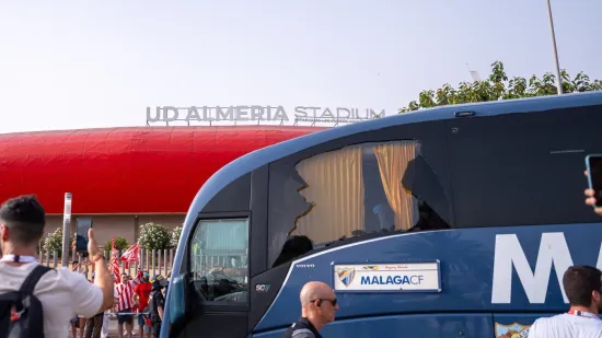 &Scaron;ok uoči utakmice za La Ligu: Navijači napali autobus, igrači ostali zarobljeni 50 minuta